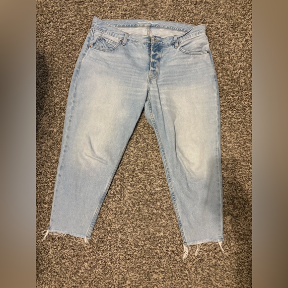 Old Navy High Rise Jeans - Picture 2 of 4